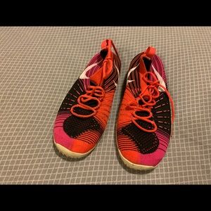 Nike flexknit shoes. Size 6